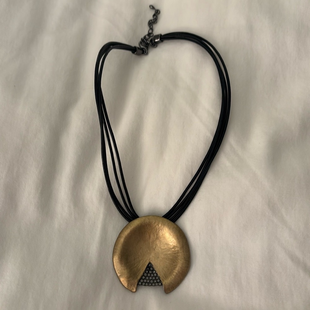 Costume necklaces with adjustable table clasp